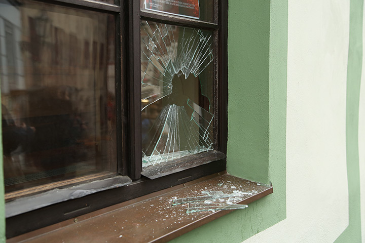 A2B Glass are able to board up broken windows while they are being repaired in Slough.